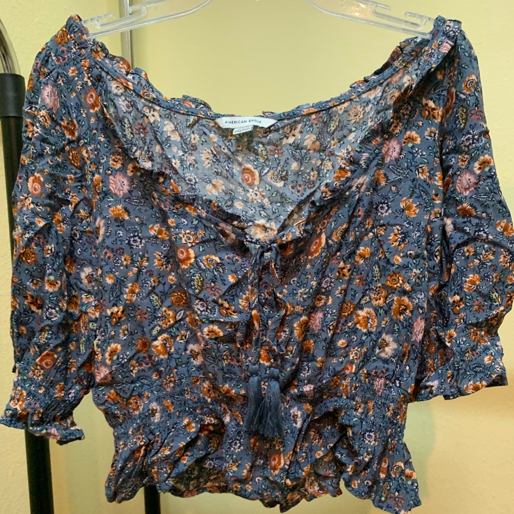 American Eagle top